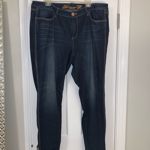 Seven7 plus size legging jeans. - Picture 2 of 8